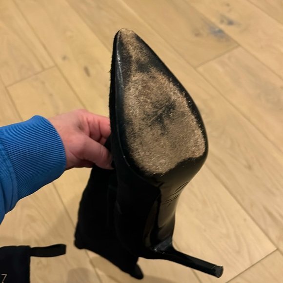 EVERYONE SHOULD OWN A PAIR of over the knee BLACK suede boots! with zipper - Picture 6 of 15